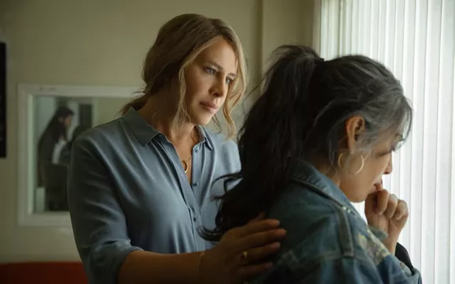 Karla Sofía Gascón y Adriana Paz en “Emilia Pérez”
