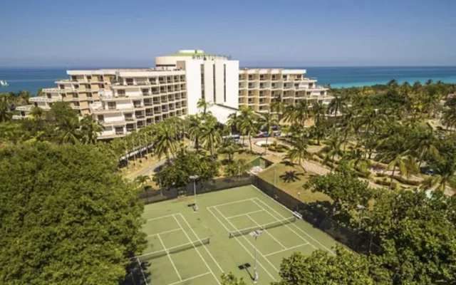 La cadena Meliá mantiene operaciones desde hace 35 años en la Isla.