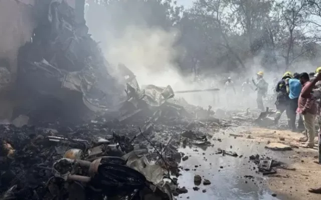 Avión de Air India se estrella y fallecen las 242 personas que iban a bordo
