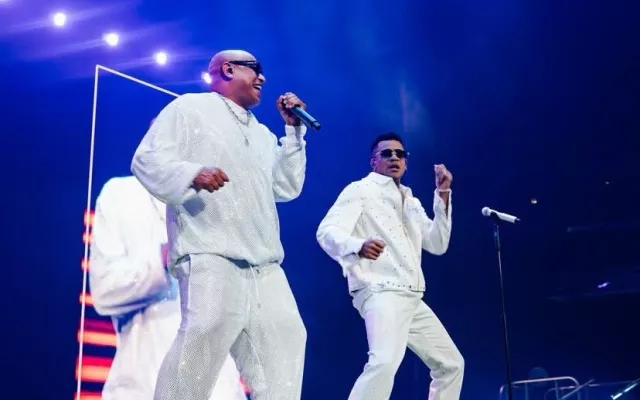 El dúo Gente de Zona en su más reciente concierto celebrado en el Kaseya Center.