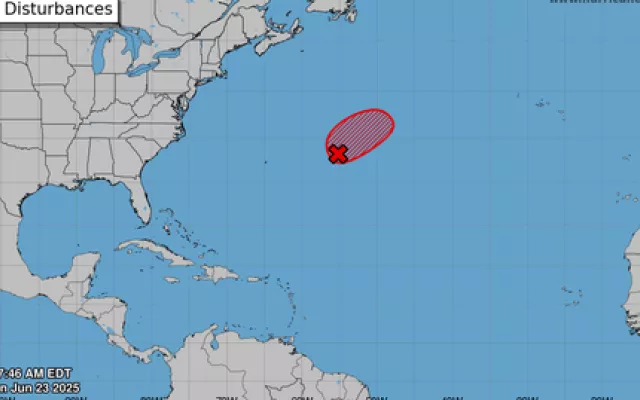 Si esta depresión llegara a intensificarse podría convertirse en la tormenta Andrea.
