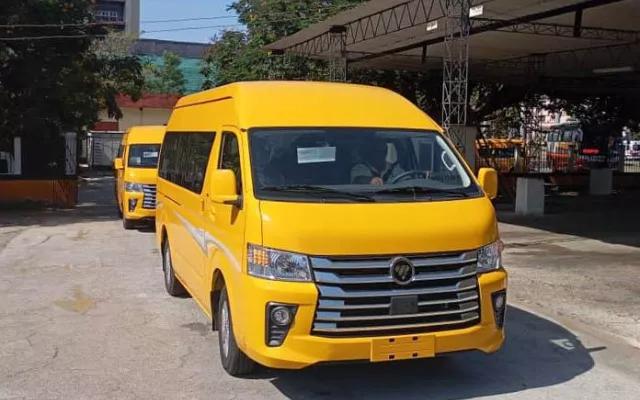 Gobierno cubano decide distribuir 100 nuevos microbuses entre 6 provincias del país