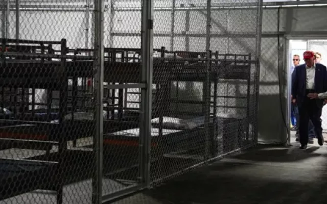 Trump planea construir cinco megacárceles más para migrantes, tras polémico centro en Florida