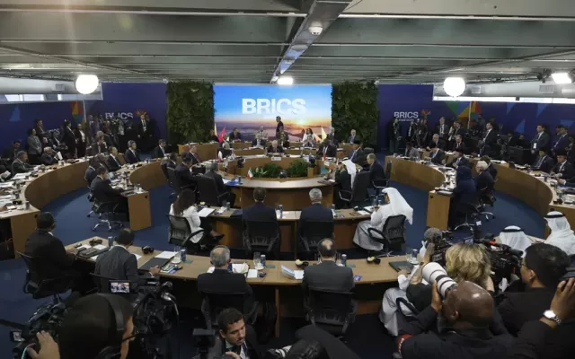 El foro, formado por 11 países del Sur Global y liderado por Rusia y China, celebró su XVII reunión de Jefes de Estado y de Gobierno en el Museo de Arte Moderno de Río, Brasil.