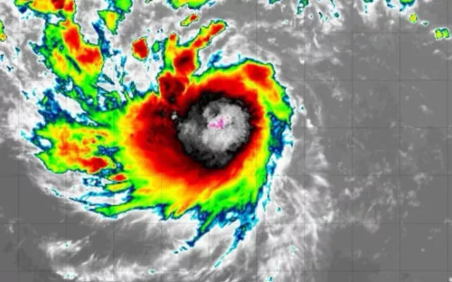 Imagen infrarroja de la tormenta tropical Erin.