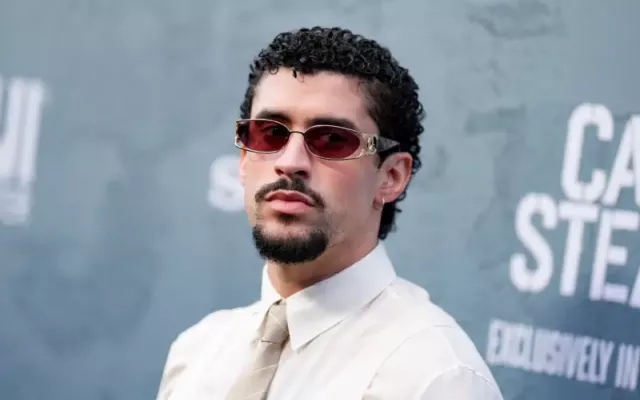 El pasado 28 de septiembre la Liga anunció que Bad Bunny sería el artista elegido para el show de medio tiempo que tradicionalmente se hace en la final del Campeonato Nacional de Fútbol americano, que se celebrará el 8 de febrero en Santa Clara, California.