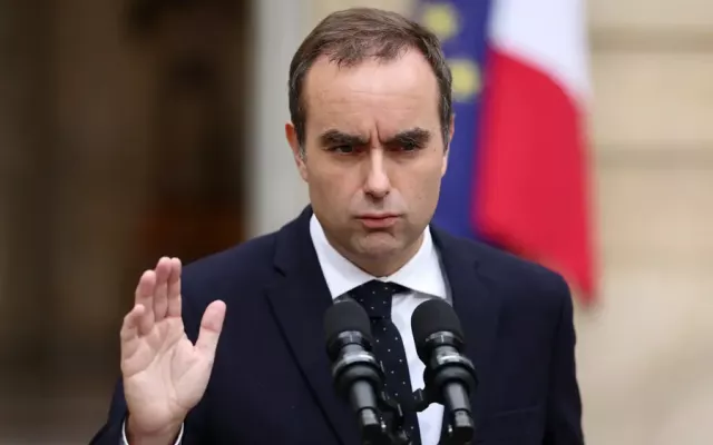 Dimisión Francia