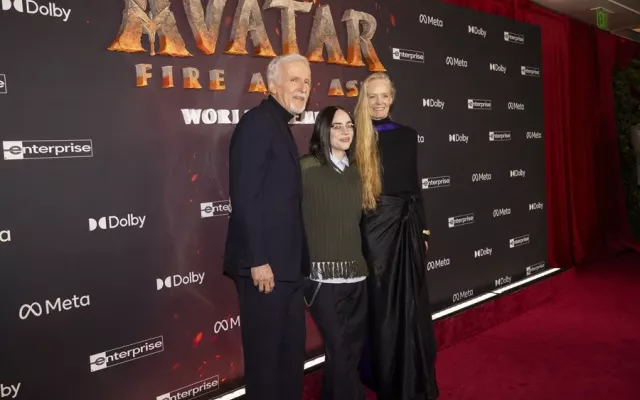 La cinta original de Avatar (2009) recaudó 2.923 millones, lo que la convirtió en la más taquillera de la historia.