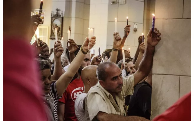 Este año, la devoción a San Lázaro se ha manifestado de una manera más íntima, pero igualmente significativa, demostrando que la fe persiste incluso en tiempos de adversidad.