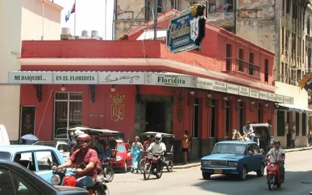 El Floridita, ubicado en La Habana Vieja (Foto tomada de Visitar Cuba).