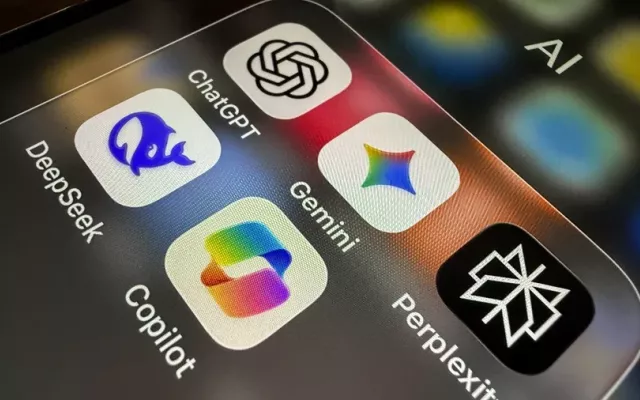 Apple y Google impulsarán las futuras funciones de Apple Intelligence, incluida una versión más actualizada de Siri que llegará este año.