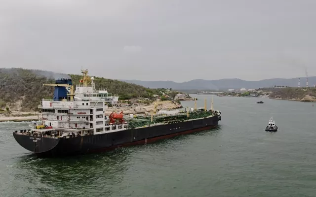 En medio de la grave crisis de combustible que enfrenta Cuba, el envío de petróleo ruso pudiera ser una alivio.