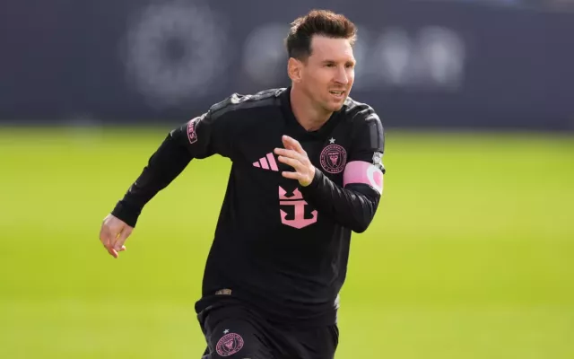 Lionel Messi presentó una demanda en Estados Unidos contra vendedores chinos por comercializar productos falsificados con su marca en plataformas como Temu y Shein.