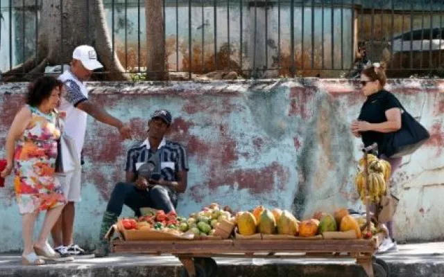 La economía cubana sufre a causa del embargo petrolero estadounidense