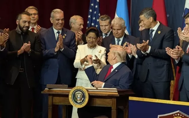 Trump y distintos presidentes latinoamericanos en una cumbre efectuada el 7 de marzo. 