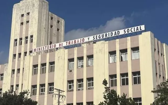 Sede del Ministerio de Trabajo y Seguridad Social, ubicado en el Vedado.