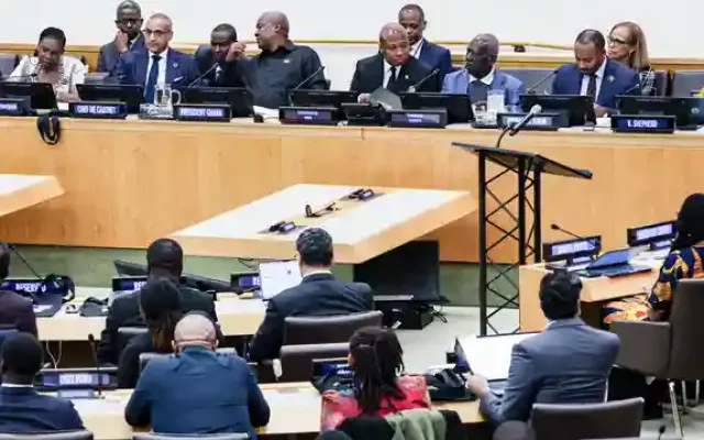 Representantes de la Asamblea General de las Naciones Unidas reunidos antes de la votación.