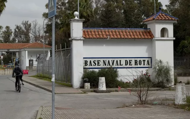 Entrada de la Base de Rota, en Cádiz, España.