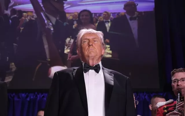 Trump, al inicio de la cena de corresponsales