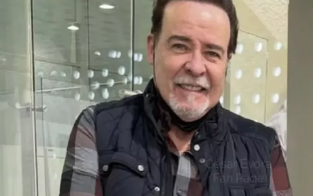 El actor cubano César Évora (1959) emigró de Cuba en la década de los 90.