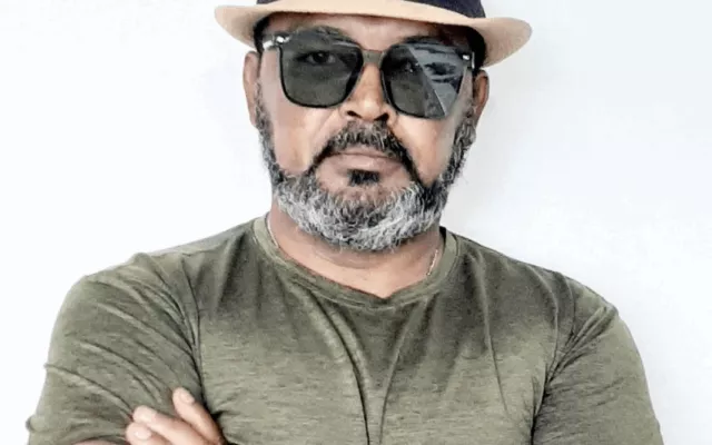 Fotografía del actor cubano Roberto Salomón