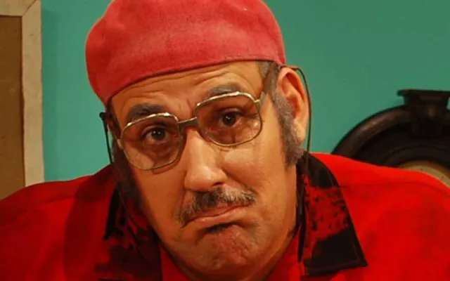 El humorista Mario Sardiñas caracterizado como su popular personaje Chequera.