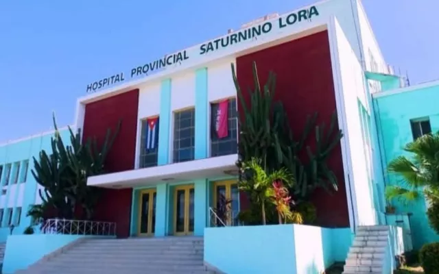 Vista del área afectada en el hospital provincial Saturnino Lora Torres tras el incendio ocurrido en Santiago de Cuba.