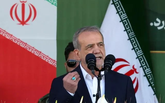 Imagen del presidente de Irán, Masud Pezeshkian, en una reunión.