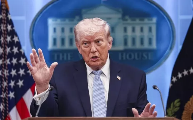 Fotografía relacionada con el anuncio del presidente estadounidense Donald Trump sobre el cese al fuego bilateral con Irán.