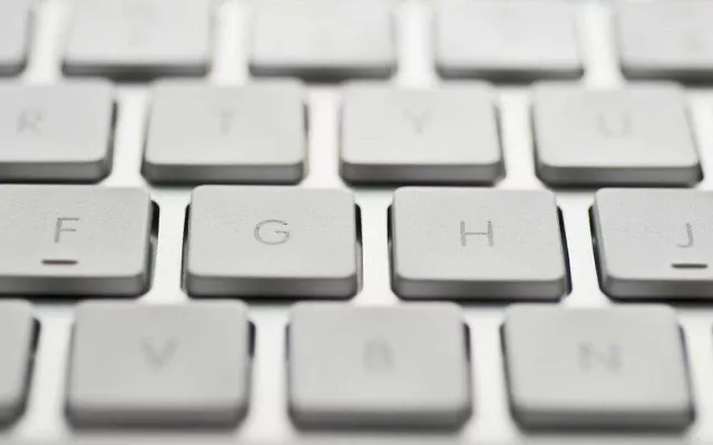 Para qué sirven las pequeñas rayas en las teclas F, J y 5 del teclado