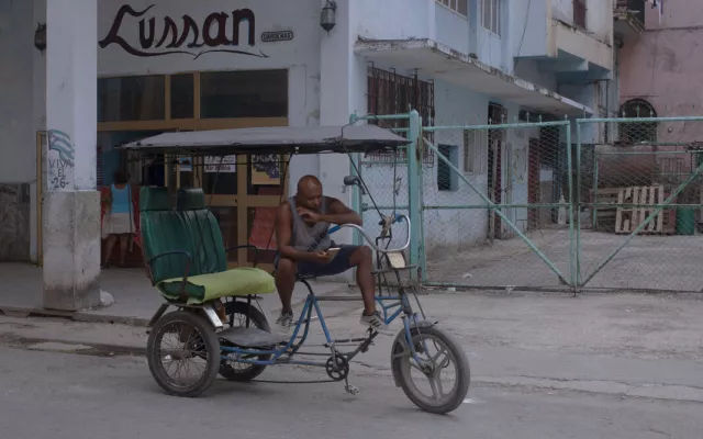 Imagen representativa de la tecnología Starlink y su posible impacto en Cuba.