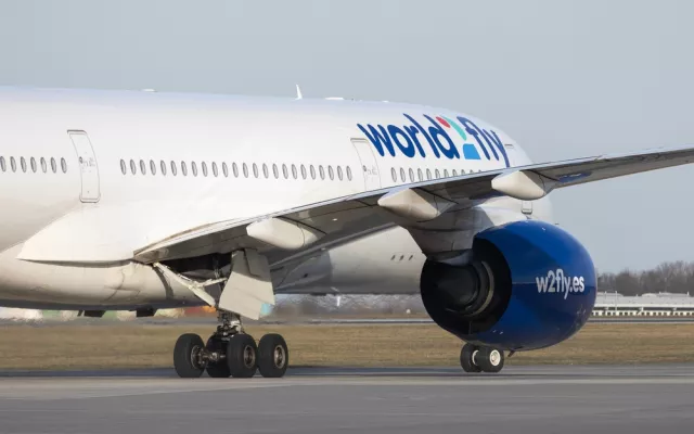 Una imagen genérica que representa un avión y un destino turístico, sin relación directa con la noticia.