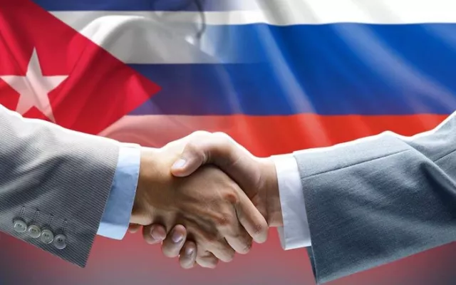 Representantes de alto nivel de Rusia y Cuba durante el Foro Económico Internacional de San Petersburgo.