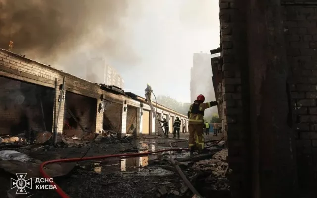 Escenas de destrucción en edificios residenciales e infraestructura tras el ataque masivo ruso en Ucrania.
