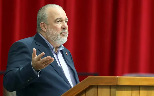 El Primer Ministro de Cuba, Manuel Marrero Cruz, durante su intervención en la tercera Sesión Extraordinaria de la Asamblea Nacional del Poder Popular.