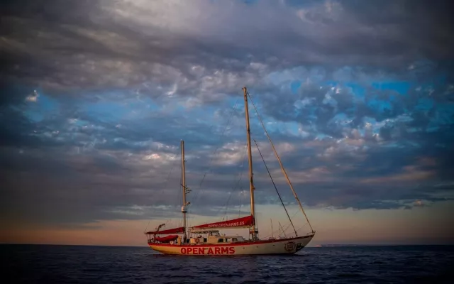 Barco de Open Arms hace última escala en Cancún antes de llegar a Cuba con ayuda humanitaria