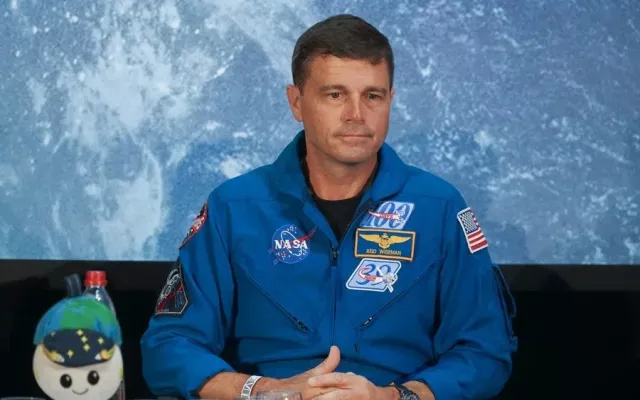 El comandante Reid Wiseman durante su visita al Centro Europeo de Investigación y Tecnología Espacial (ESTEC).