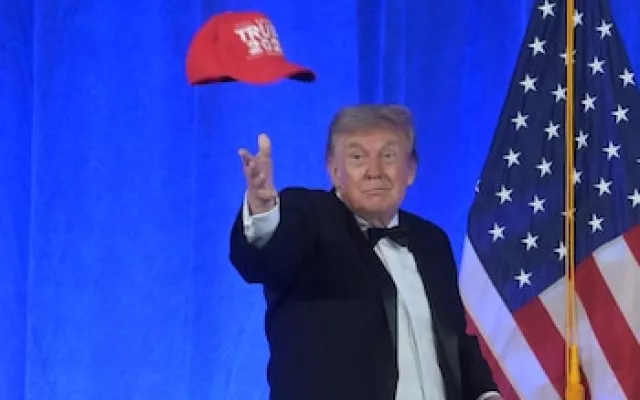 Donald Trump durante su discurso en la cena de la Asociación de Corresponsales de la Casa Blanca.