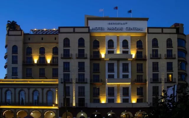 Instalaciones hoteleras bajo la marca Iberostar en Cuba.