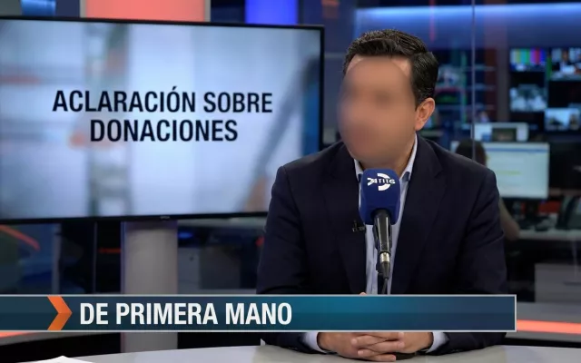 Osamu Menéndez durante una entrevista televisiva aclarando la polémica sobre las donaciones para el funeral de su hijo.
