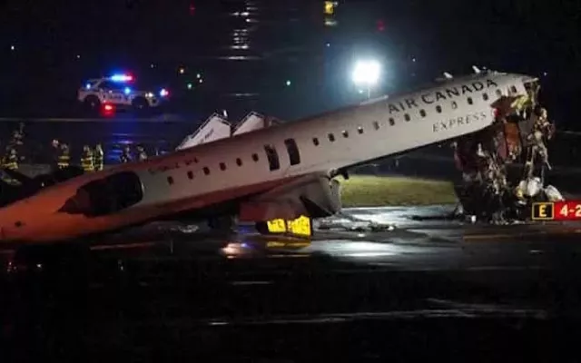 Imagen tras la colisión en LaGuardia, Nueva York.