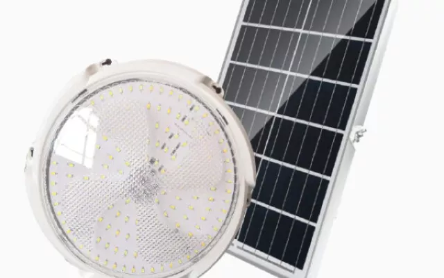 Las lámparas solares para exteriores pueden convertirse en una opción práctica para viviendas con patios, portales, terrazas, jardines o entradas.