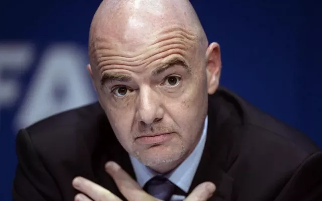 Representantes de la FIFA en una reunión oficial.