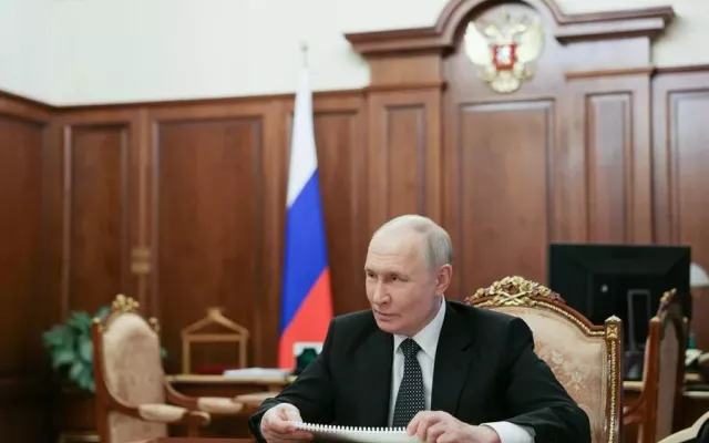 El presidente ruso Vladímir Putin durante una reunión en su despacho del Kremlin.