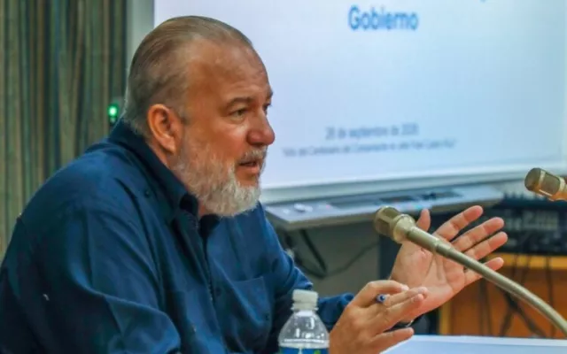El primer ministro cubano Manuel Marrero durante una intervención en una sesión de trabajo sobre las reformas económicas.