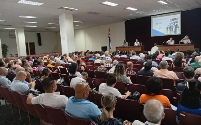 Logotipo y banner informativo sobre la feria comercial FIHAV 2026.