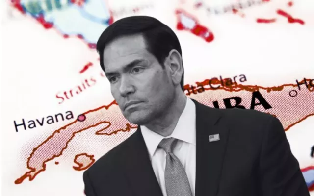 Marco Rubio durante una intervención pública donde discute la política exterior hacia Cuba.