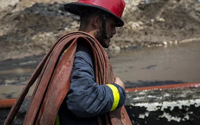 Vista del área industrial en Matanzas tras un incidente de incendio en la base de supertanqueros.