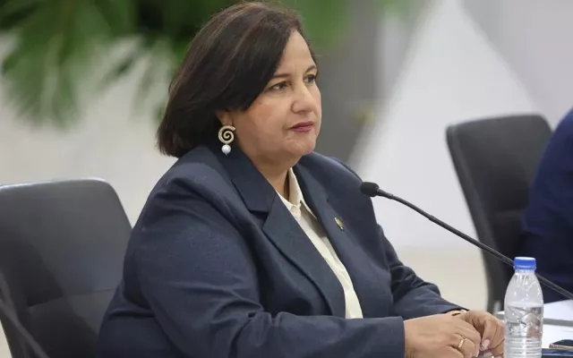 Dinorah Figuera en un encuentro oficial relacionado con el proceso de diálogo en Venezuela.