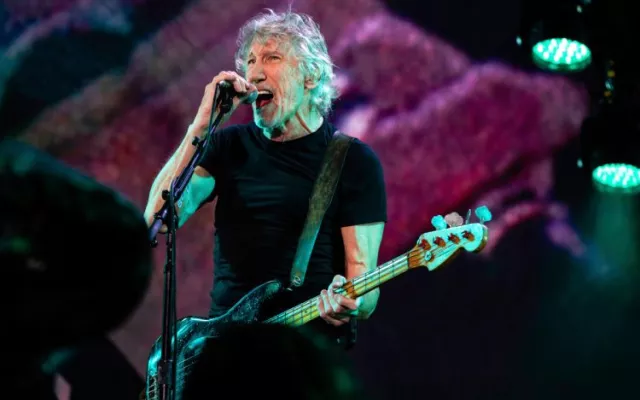 El músico Roger Waters durante una entrevista, capturado en una imagen de perfil.